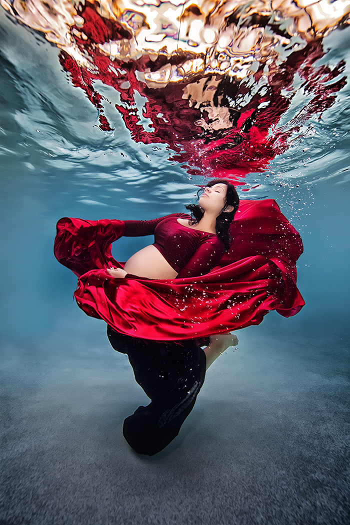 Fotógrafo Transforma A Mujeres Embarazadas En Sirenas Bajo El Agua