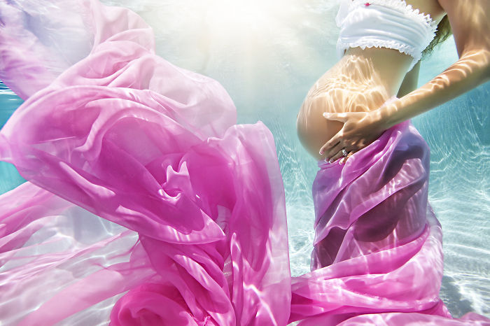 Fotógrafo Transforma A Mujeres Embarazadas En Sirenas Bajo El Agua