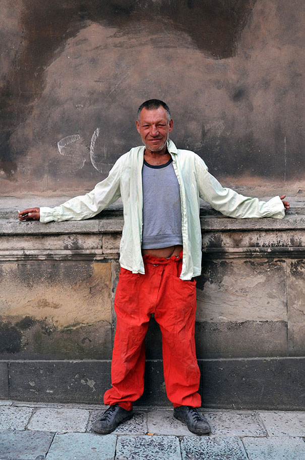 Slavik, El Indigente Ucranio De 55 Años Que Siempre Va A La Moda