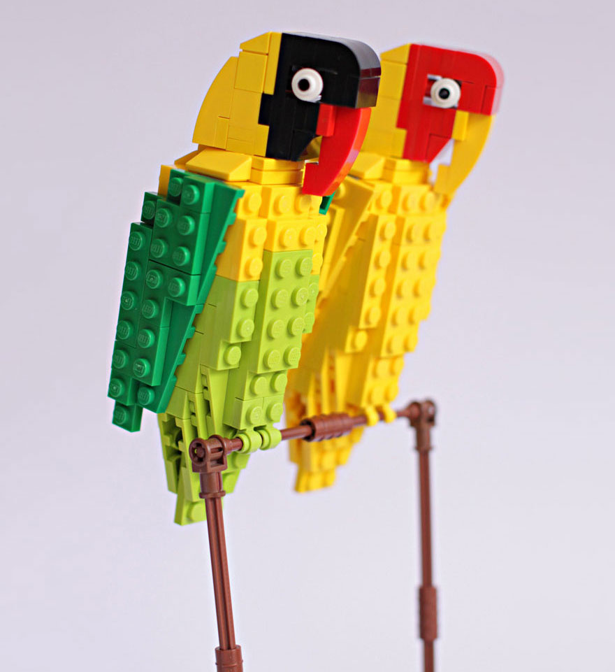 Réplicas De Pájaros De Lego Hechas Por Jardinero Pronto A La Venta | Bored