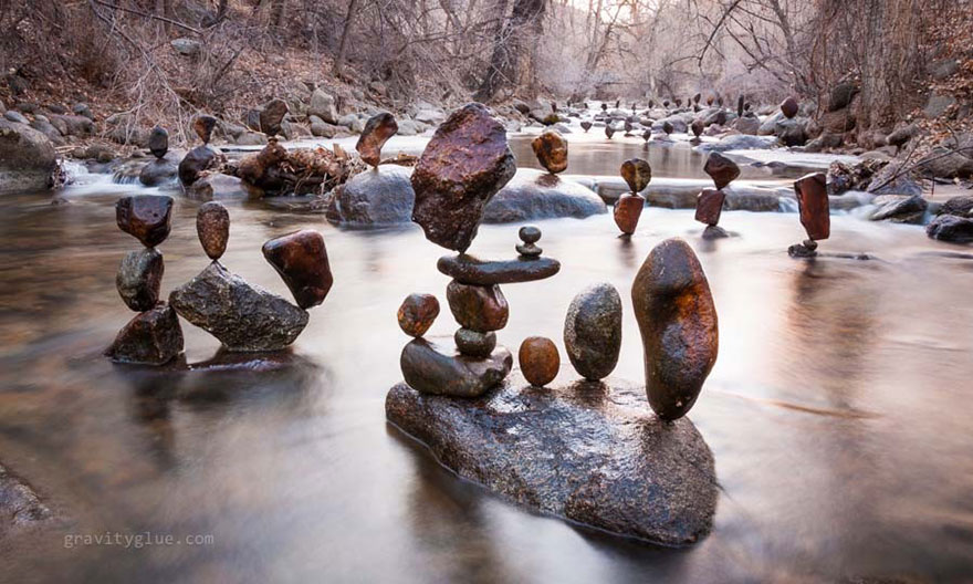 Torres Imposibles Hechas De Piedras En Equilibrio Para Meditar