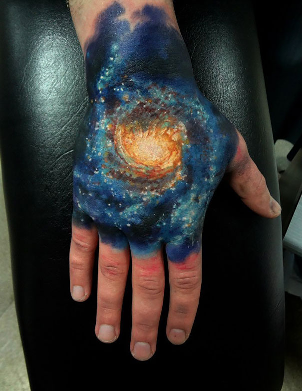 15 Tatuajes cósmicos para amantes de la astronomía