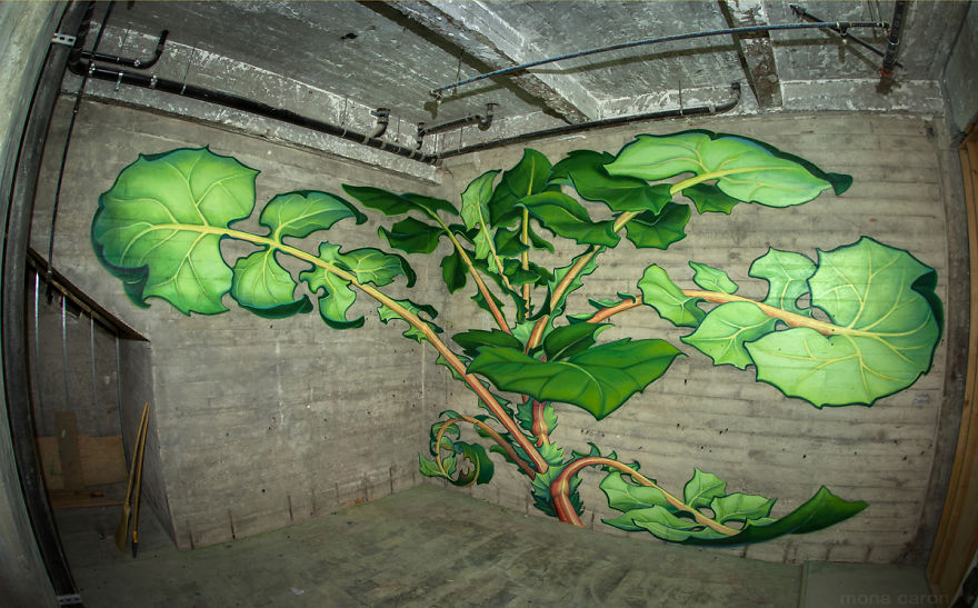 Pinto murales de malas hierbas que poco a poco se adueñan de la ciudad (Gifs + Vídeo)
