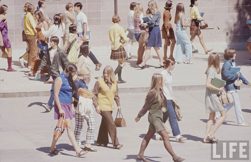 Estas chicas de instituto de los años 60 visten bien incluso hoy en día