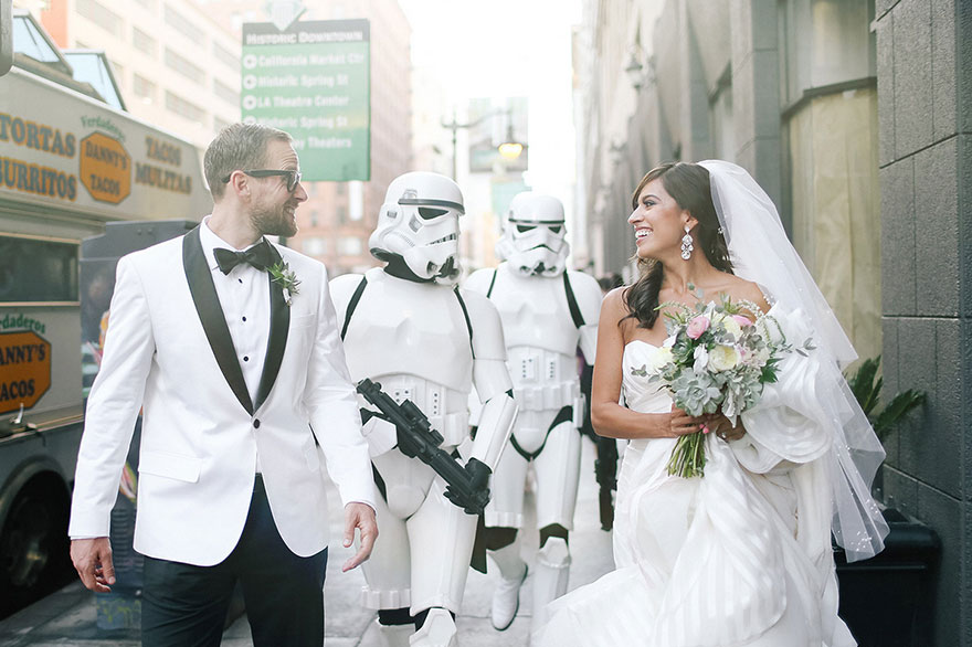 Esta pareja tan creativa tuvo una elegante boda basada en la Guerra de las Galaxias