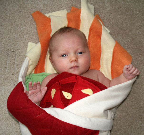 Esta manta convertirá a tu bebé en un burrito con todos los aderezos