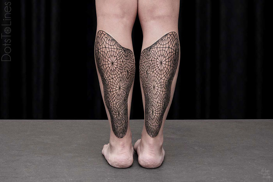 Estos tatuajes lineales geométricos hechos por Chaim Machlev flotan elegantemente por el cuerpo