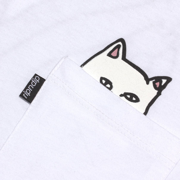 camiseta-bolsillo-gato-sorpresa-ripndip (4)