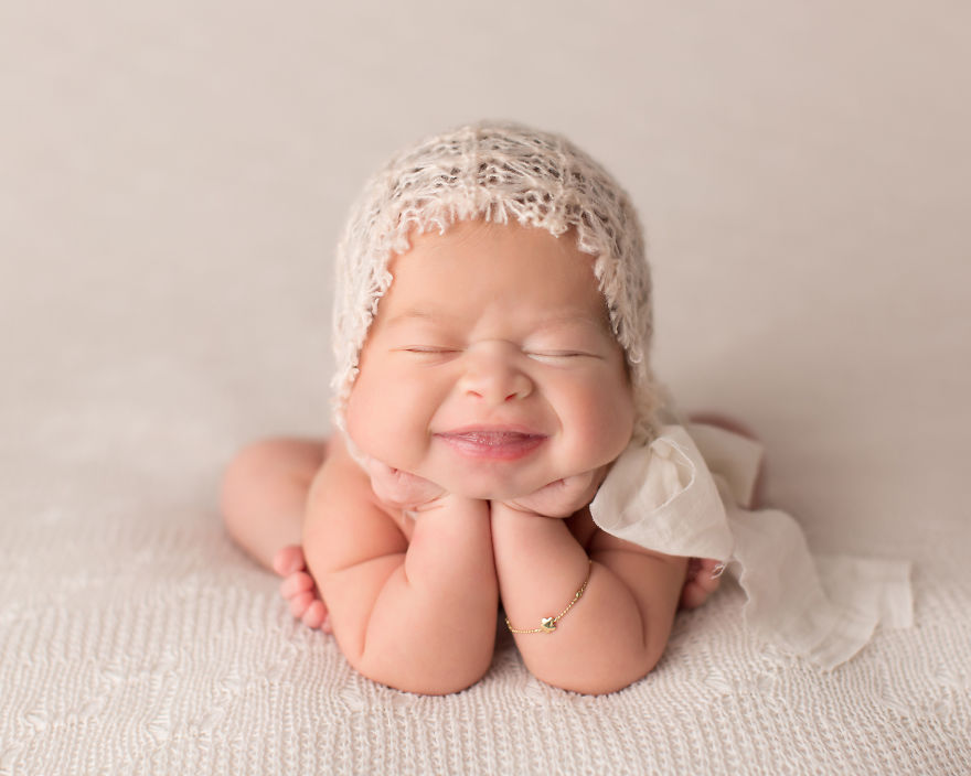 Bebés sonrientes: He aprendido cómo captar las sonrisas de los bebés mientras duermen