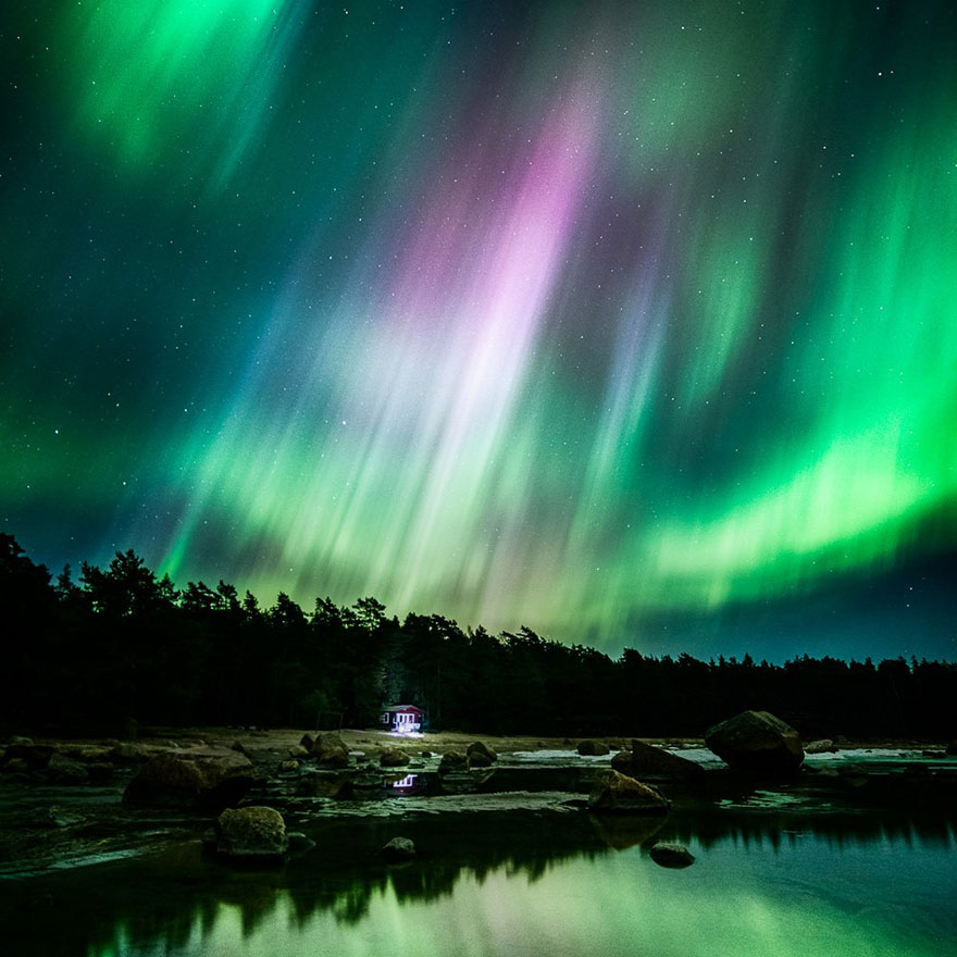 Este fotógrafo finés autodidacta hace las fotos nocturnas más sobrenaturales de Instagram