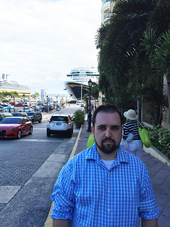Un hombre gana un viaje gratis a Puerto Rico, pero no se divirtió nada porque fue sin su esposa