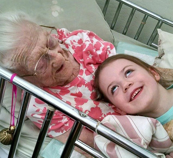 recien-nacida-nina-conoce-su-bisabuela-de-101-anos-rosa-camfield (10)