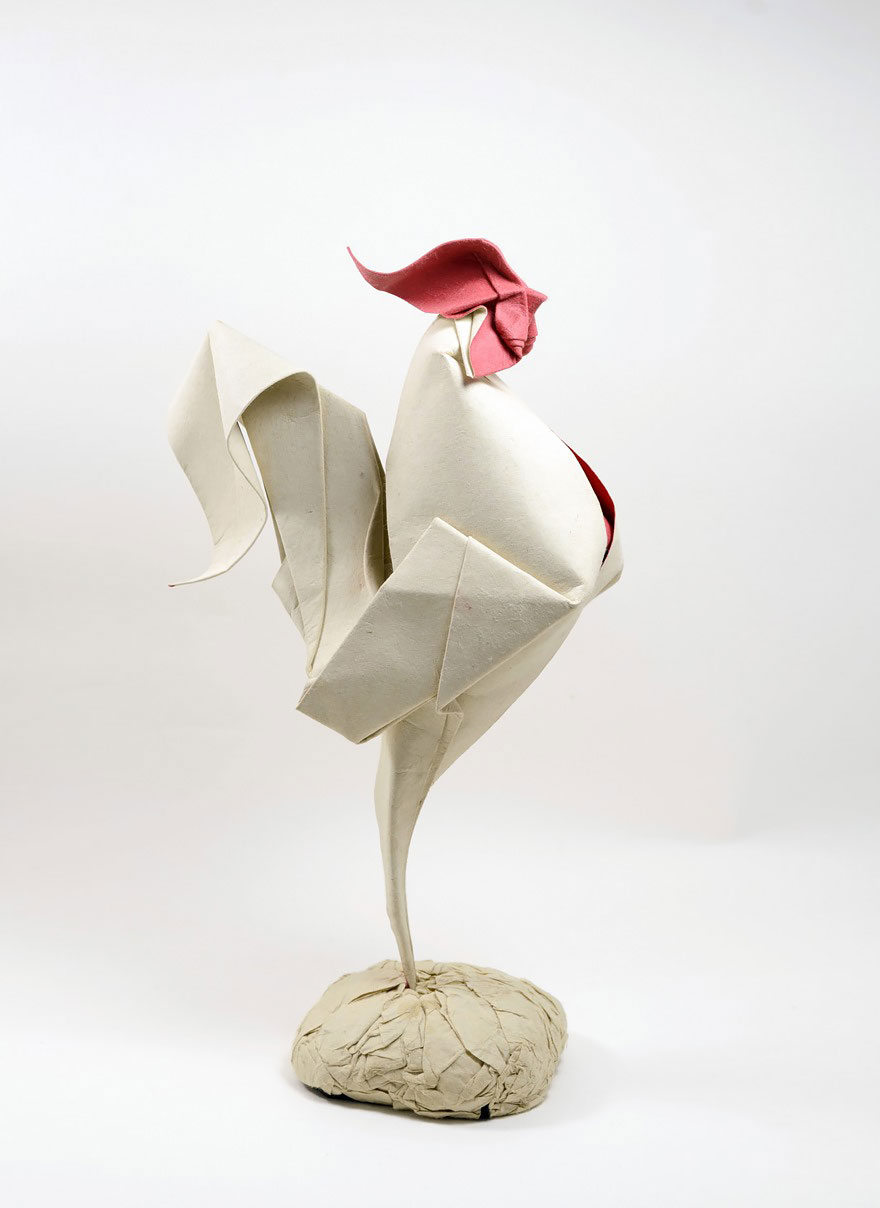 La papiroflexia húmeda permite a este artista vietnamita crear origami curvado