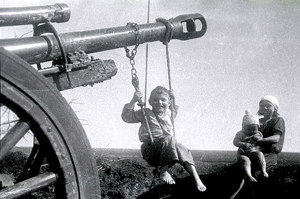 20 Fotos históricas que demuestran que los niños no han cambiado mucho