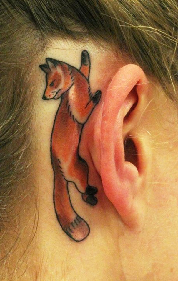 20 Tatuajes creativos en las orejas que darían hambre a Mike Tyson