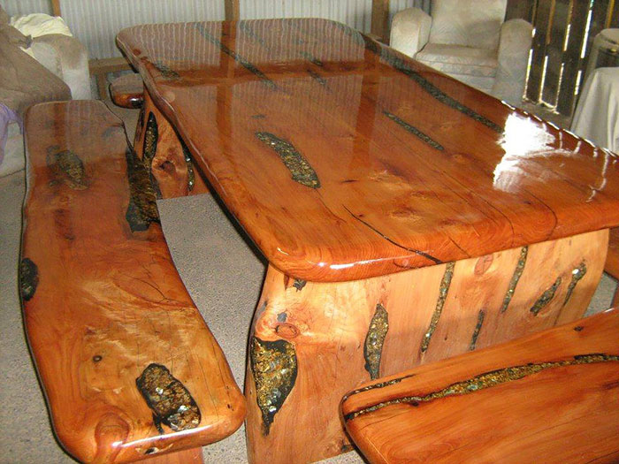 incrustaciones-transparentes-mesas-madera-wooden-by-design (4)