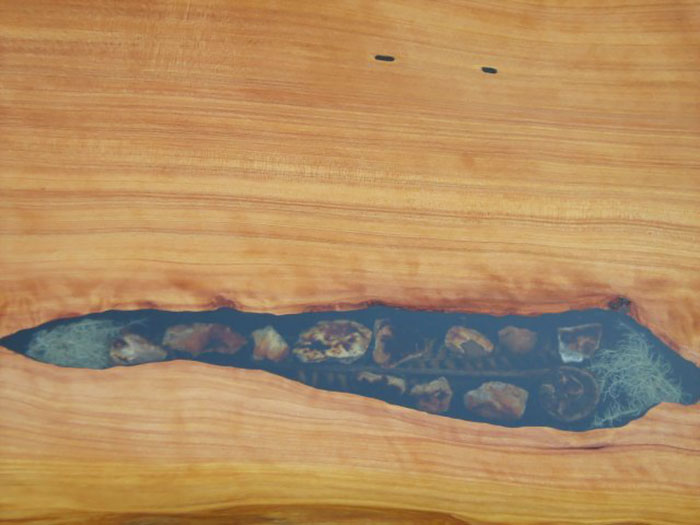 incrustaciones-transparentes-mesas-madera-wooden-by-design (5)