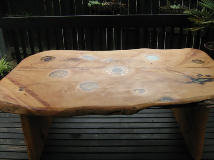 incrustaciones-transparentes-mesas-madera-wooden-by-design (7)