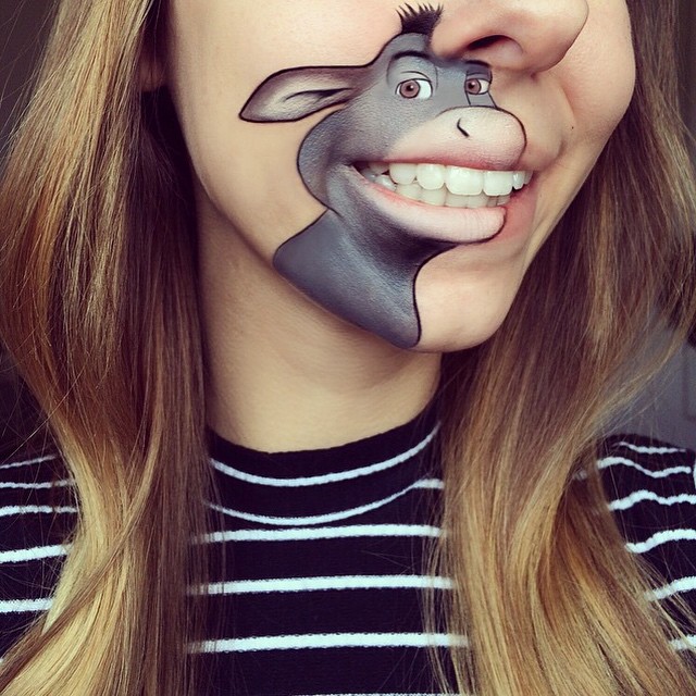 La maquilladora Laura Jenkinson convierte los labios en personajes de dibujos animados
