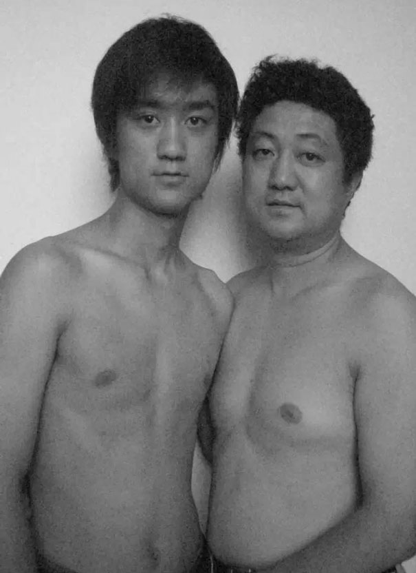 Padre e hijo se hacen la misma foto durante 28 años, hasta que algo cambió