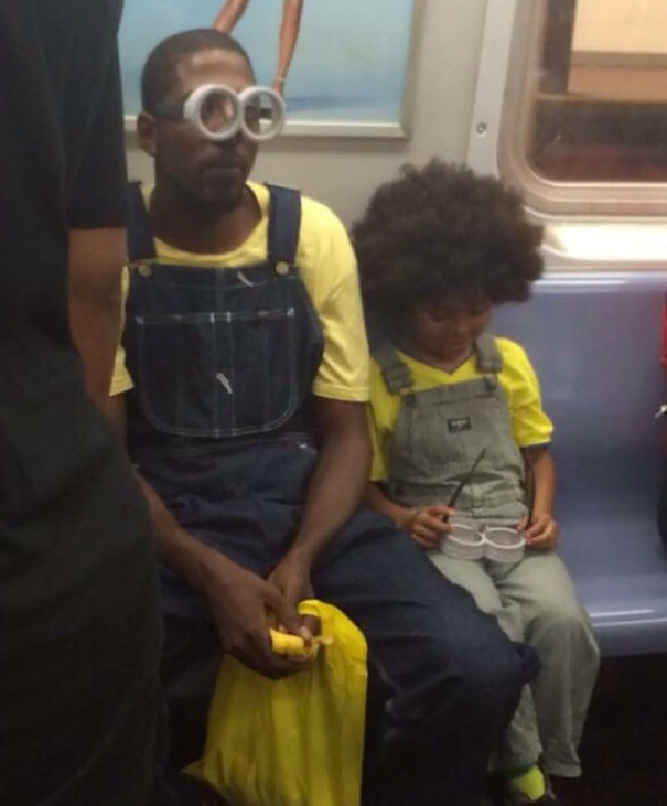 Este padre lleva a su hijo a ver la película de los Minions totalmente disfrazado como ellos