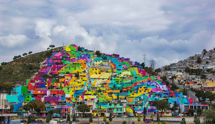 El gobierno mexicano contrata a unos artistas urbanos para pintar 200 casas y unir a la comunidad