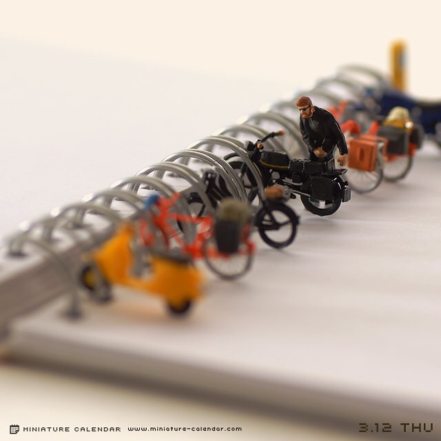 Este artista japonés crea divertidos dioramas en miniatura cada día desde hace 5 años