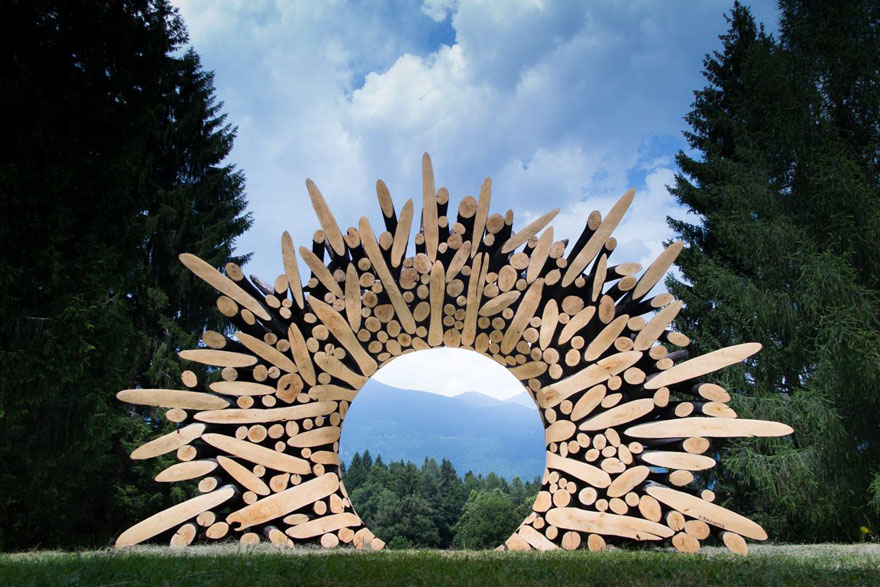 El escultor Jae-Hyo Lee convierte troncos desechados en asombrosas esculturas de madera