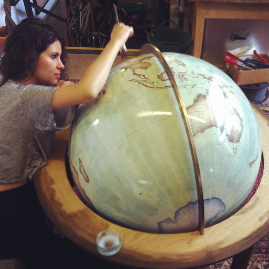 ultimo-fabricante-globos-terraqueos-artesanos-bellerby-globemakers (16)