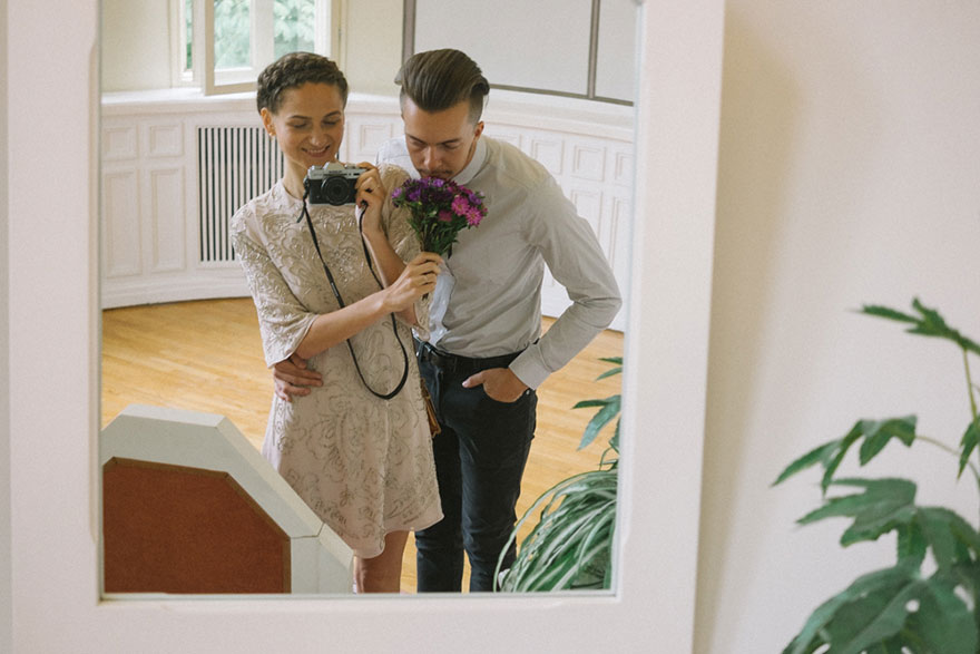 Esta novia decidió ser su propia fotógrafa de boda y el resultado es mejor de lo que parece