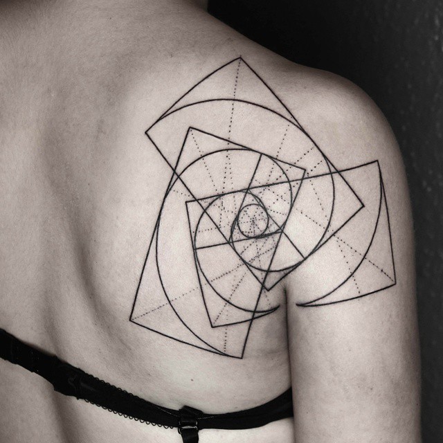 tatuajes-geometricos-minimalistas-okan-uckun (8)