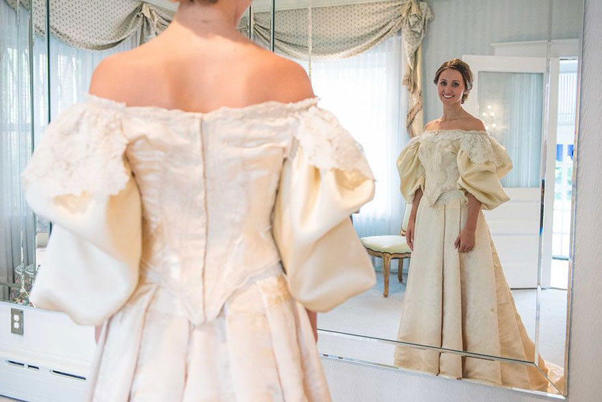 Esta novia es la 11ª mujer en su familia que usa este vestido de boda de 120 años