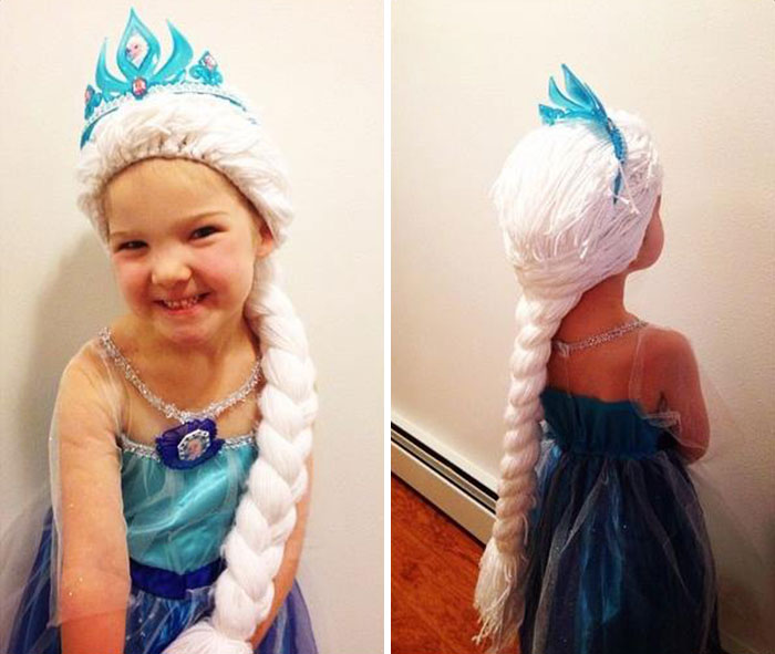 Enderezar promesa tienda de comestibles Esta madre teje pelucas de princesas Disney para niños con cáncer | Bored  Panda