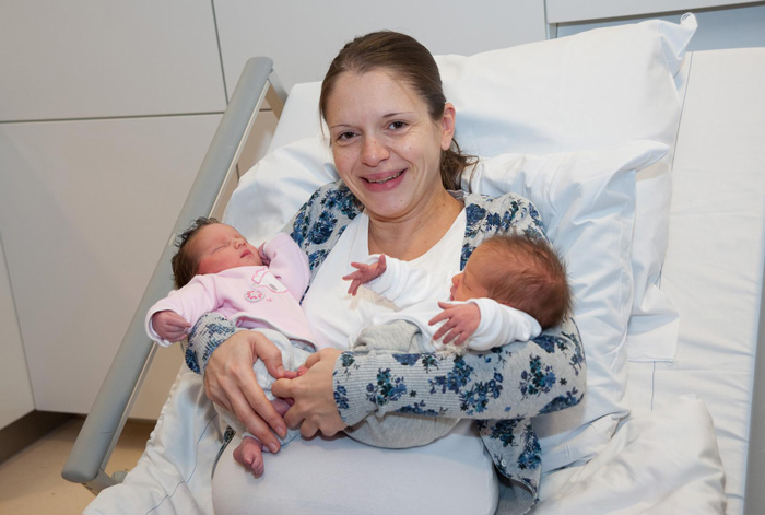 Esta nueva cama de maternidad revoluciona los hospitales para las madres