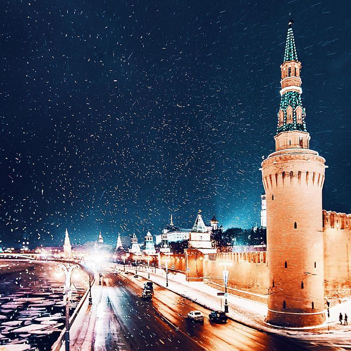 La ciudad de Moscú y su aspecto de cuento de hadas durante la Navidad ortodoxa