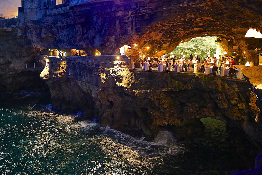 restaurante-cueva-grotta-palazzese-italia (2)