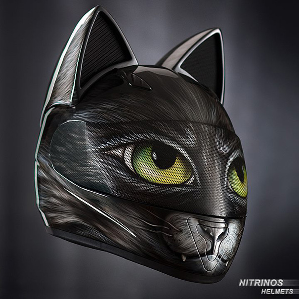 Cascos de gato con orejas creados en Rusia