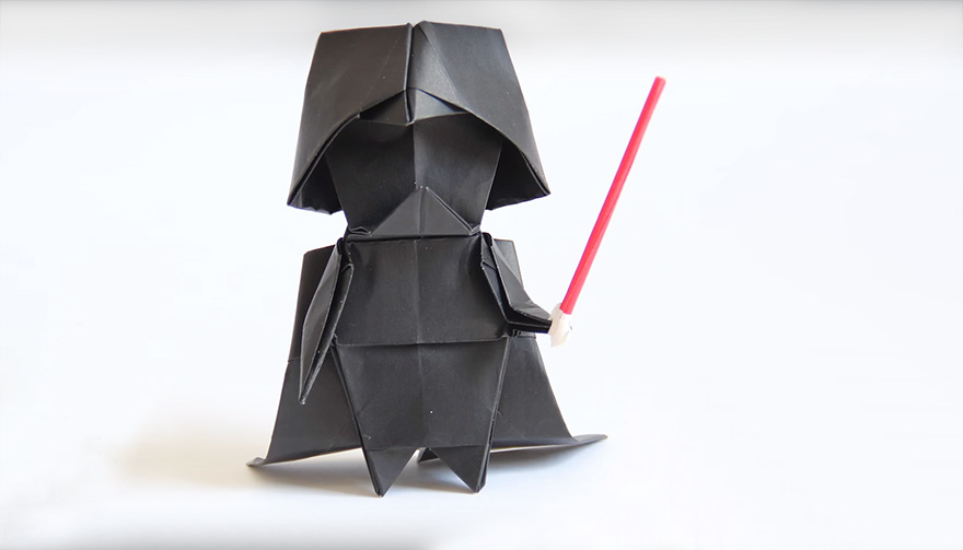 Cómo hacer un Darth Vader de origami