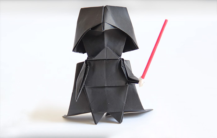 Cómo hacer un Darth Vader de origami