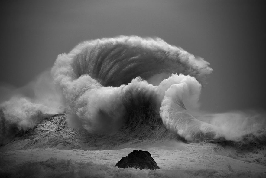 El majestuoso poder de las olas del océano, por Luke Shadbolt