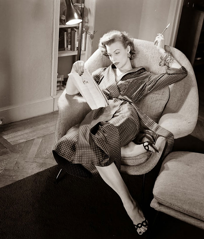 Mujeres entre 1940 y 1950 en fotos en blanco y negro de Nina Leen
