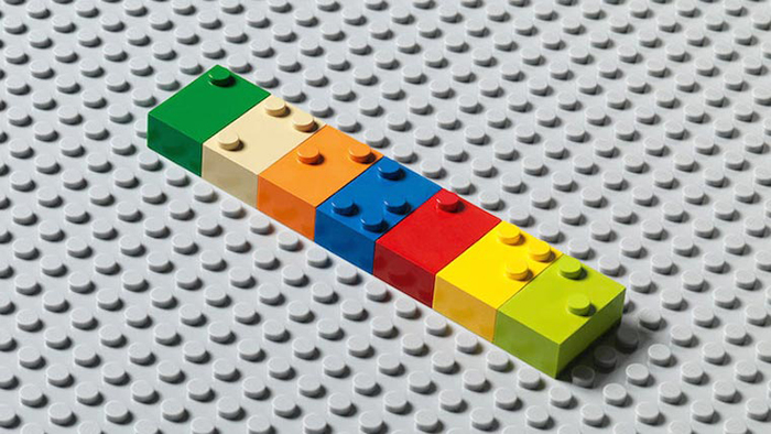 Estas innovadoras piezas en Braille tipo Lego ayudan a los niños invidentes a aprender a leer mientras juegan