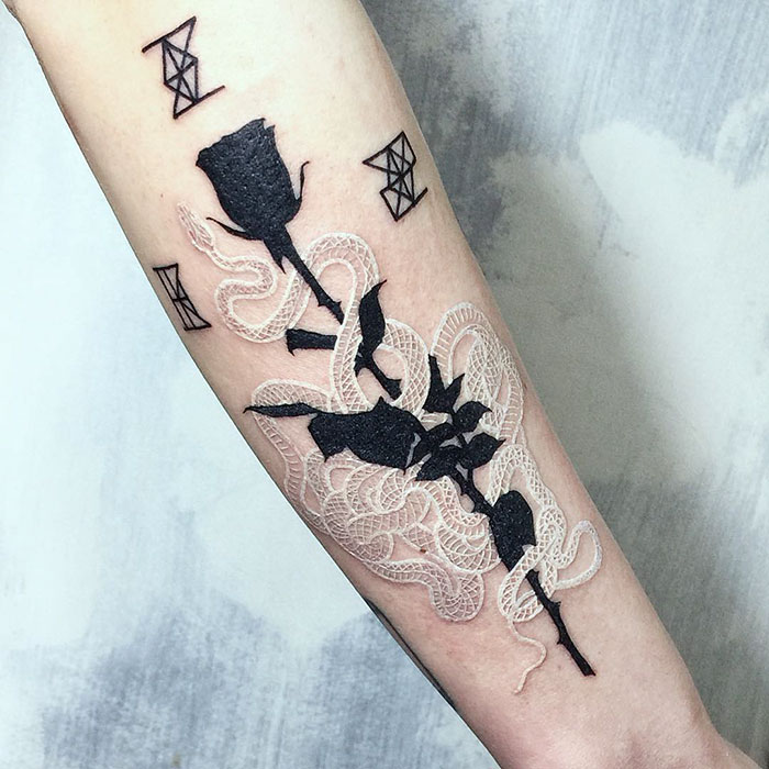 tatuajes-serpientes-blanco-negro-mirko-sata (1)