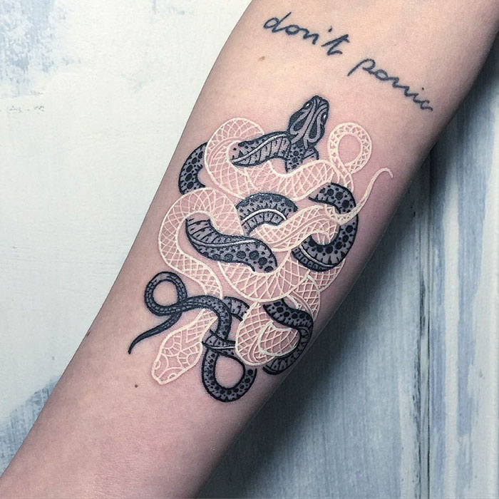 tatuajes-serpientes-blanco-negro-mirko-sata (8)