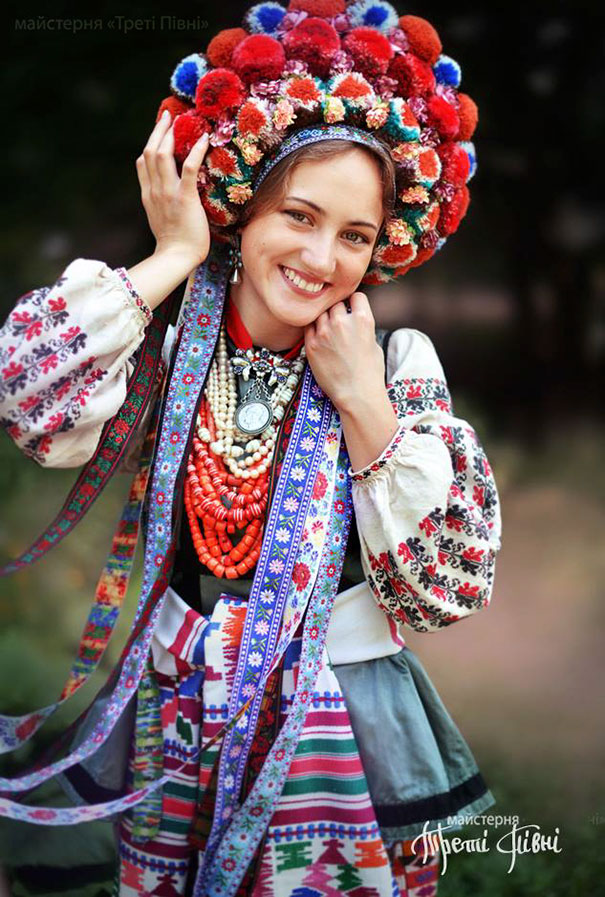 fotos-coronas-flores-tradicionales-ucrania-treti-pivni (12)