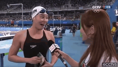 reacciones-divertidas-nadadora-fu-yuanhui-olimpiadas (3)