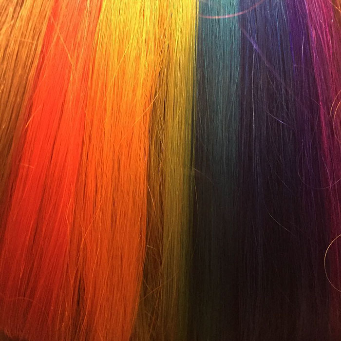 tendencia-peluqueria-cabello-arco-iris-oculto-carla-rinaldi (1)