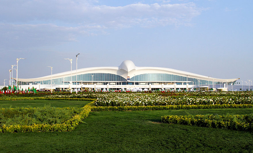 aeropuerto-forma-halcon-turkmenistan (2)