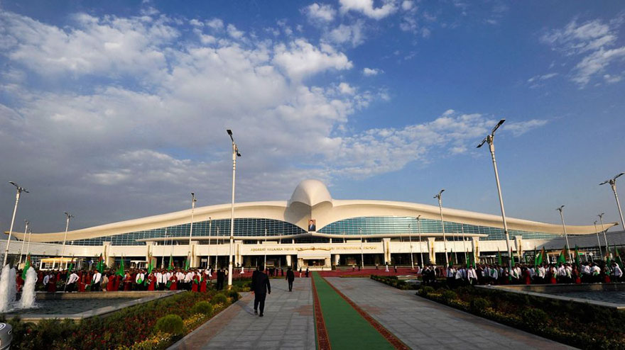 aeropuerto-forma-halcon-turkmenistan (4)
