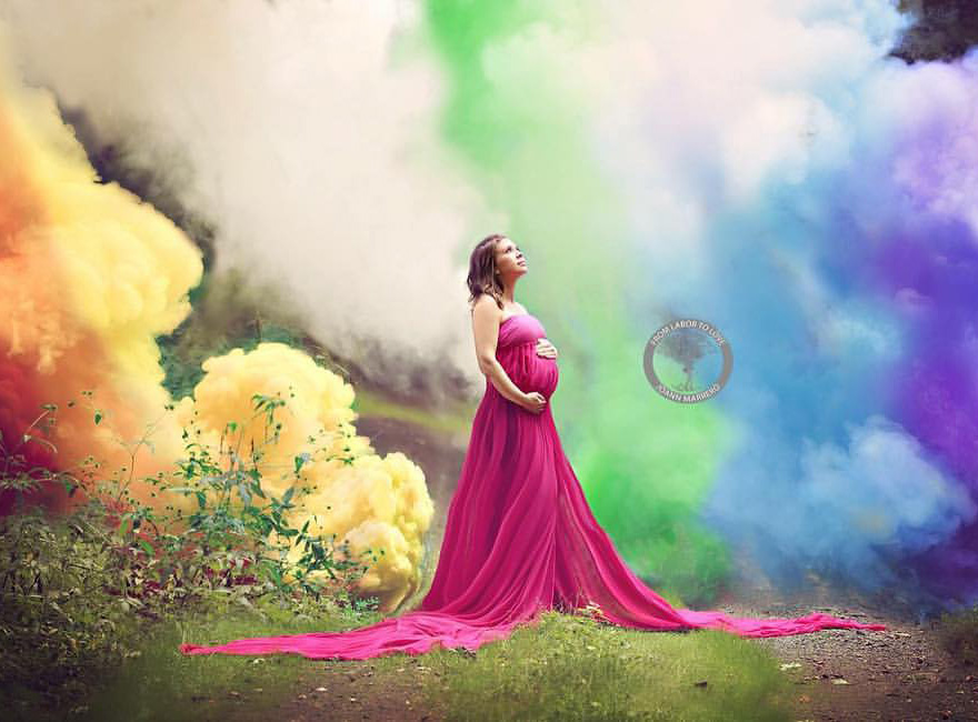 Tras 6 abortos espontáneos, esta madre celebra al fin su bebé arco iris con una explosiva sesión de fotos